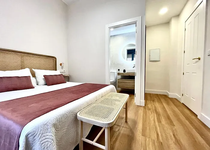 House In Garden 2 דירה