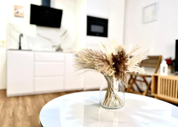 דירה House In Garden 2