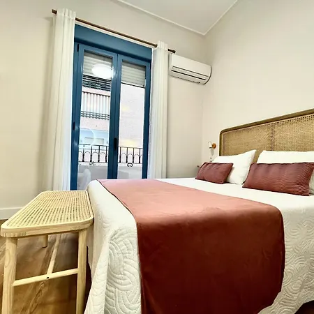 Appartement House In Garden 2